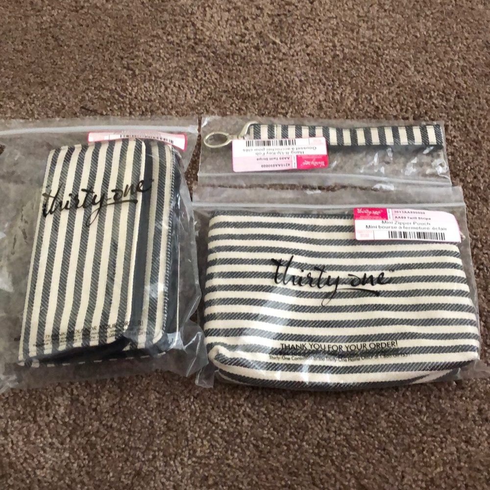Thirty-one perfect cents wallet key fob mini pouch